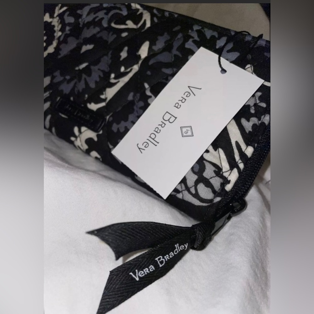 🎉HP🎉New! Vera Bradley Quilted Accordion Zip Wallet In Black Paisley Noir🖤 - Picture 8 of 8